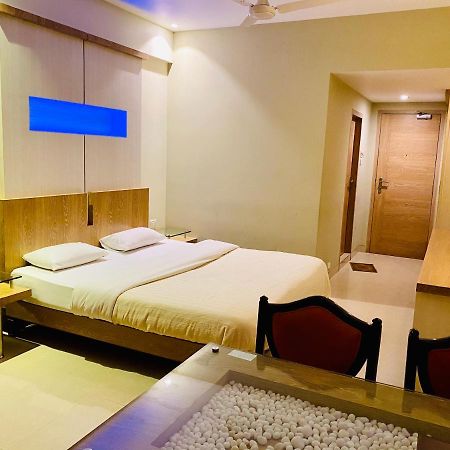 Hotel Rama Krishna Lonavala Esterno foto